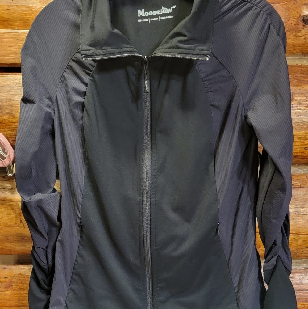 Moosejaw Sz Med jacket zipper front